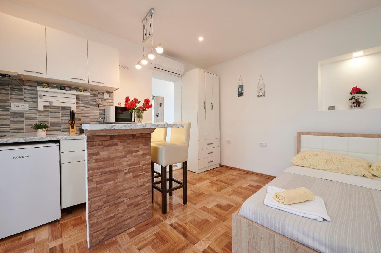 Apartments Lucija Trogir Buitenkant foto