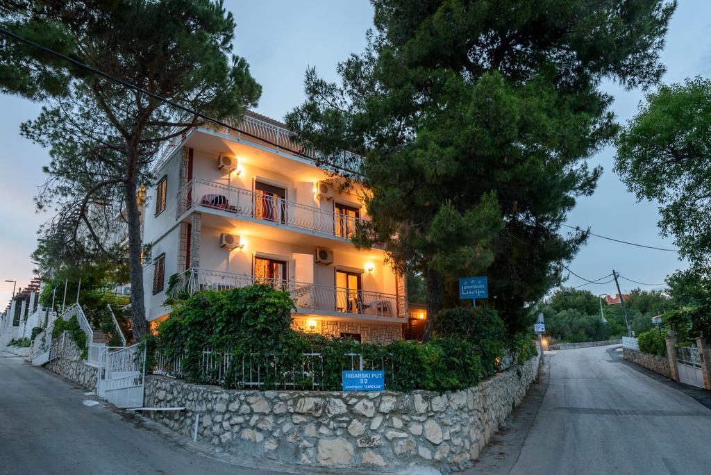 Apartments Lucija Trogir Buitenkant foto